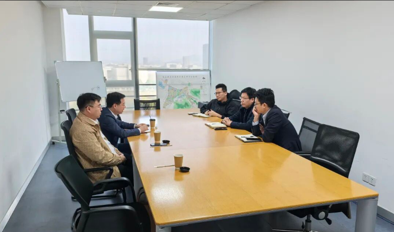 耀成集团董事长赴江苏新海连集团共商连云港自贸区大宗贸易平台协同发展